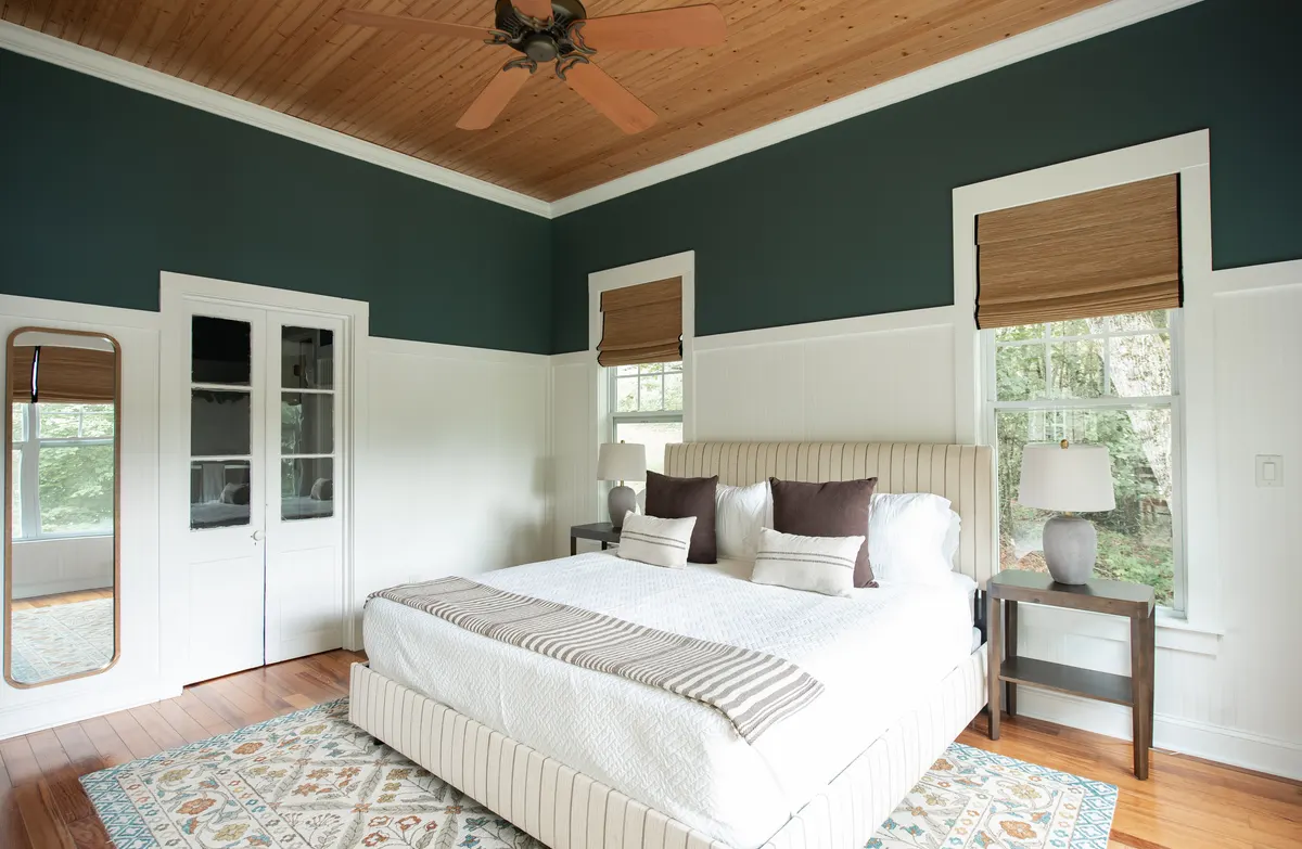 Lake House bedroom